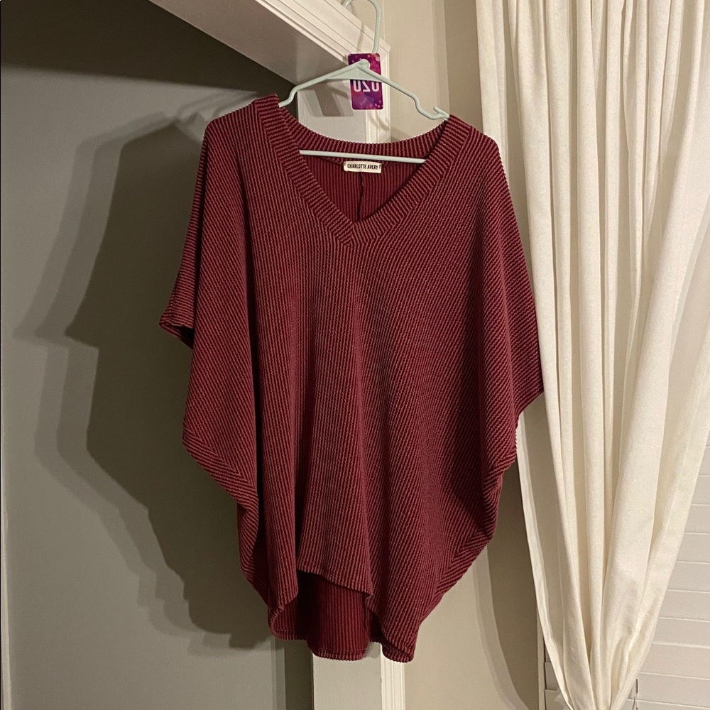 020 Charlotte Avery Textured Top